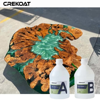 Resina liquida cristallina perfetta per incapsulare oggetti 3D e souvenir